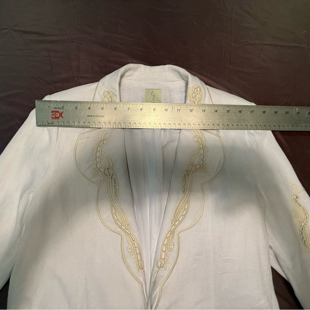 Joie White/Ivory Linen Blend Blazer w/Cream Embroidery Scallop Edges Small - Picture 9 of 11